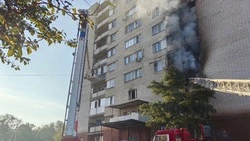 Сотрудники МЧС спасли 34 белгородца во время пожара в МКД