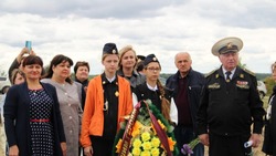 Обновлённый памятник морякам открыли в селе Гостищево Яковлевского округа