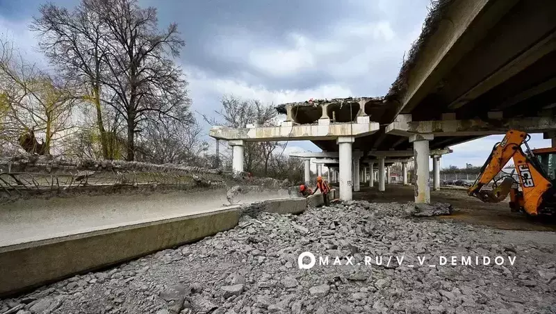 Мэр Белгорода проинспектировал капремонт путепровода на Михшоссе