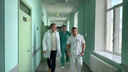 Вячеслав Гладков навестил раненых белгородцев в областной больнице 
