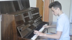 Начинающий композитор Максим Пустовой из города Строителя: «Образ - самое главное для меня в музыке»