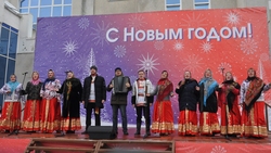 Жители и гости города Строителя отметили светлый праздник Рождества на площади