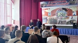 Полиция объяснила яковлевским студентам, чем опасны «лёгкие деньги» в интернете