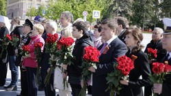 Вячеслав Гладков вместе со своей семьей принял участие в патриотической акции «Волна памяти» 9 Мая