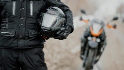 16-летний мотоциклист не смог скрыться от сотрудников госавтоинспекции в посёлке Томаровке
