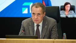 Вячеслав Гладков поручил ввести для социально ориентированных НКО новую меру поддержки