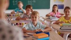 Белгородские родители смогут подать заявление о зачислении ребёнка в школу через портал Госуслуг