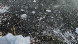 Ребёнок провалился под лёд в районе Левобережья