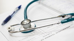 Единороссы предложили увеличить выплаты по программе «Земский доктор»