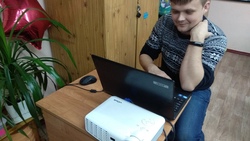 Пожилые люди смогут получить бесплатную компьютерную помощь в Яковлевском горокруге