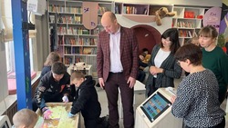 Константин Курганский посетил два учреждения культуры Яковлевского округа