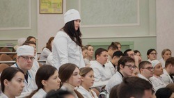 Главврачи белгородских больниц встретились с будущими медиками в НИУ «БелГУ»