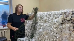 Как яковлевцы шьют бронежилеты, плетут маскировочные сетки и делают «буржуйки» для наших солдат