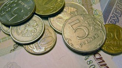 Банк РФ сообщил о возможном возобновлении печати купюр номиналом пять и десять рублей