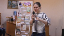 На языке поколения «сторис». Писательница Нина Дашевская встретилась с яковлевскими читателями
